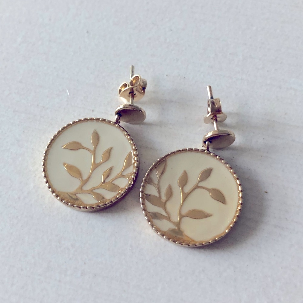 Sezane drop/dangle earrings.